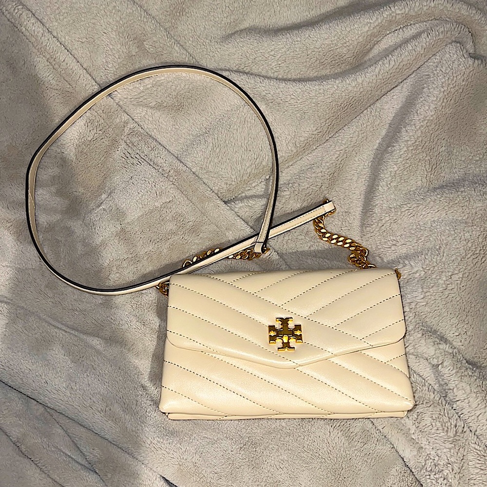 TORY BURCH KIRA CHEVRON CHAIN WALLET